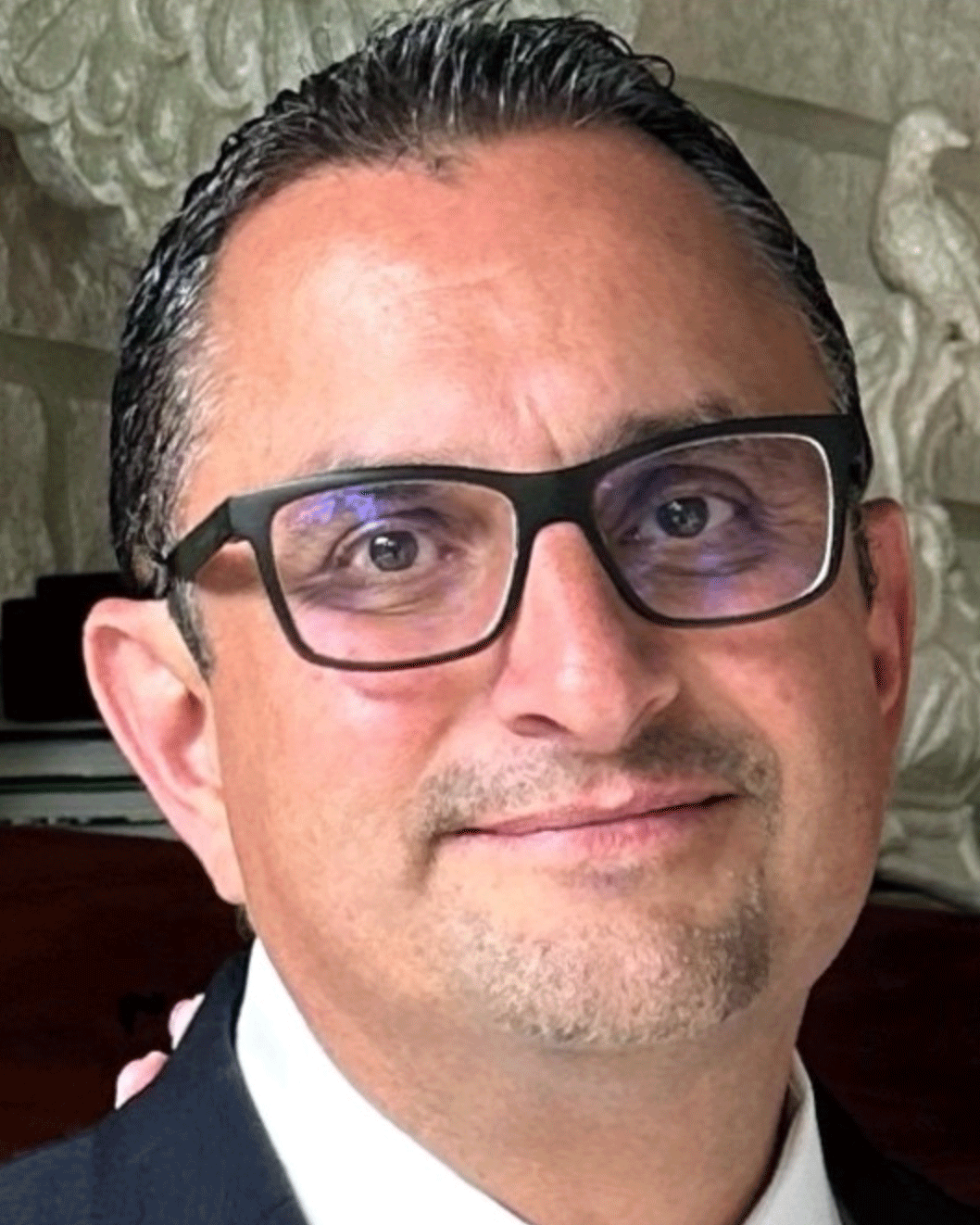 Mehrdad Akbar